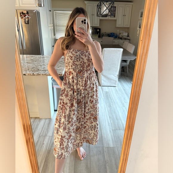 Old Navy Cream Floral Smocked Cami Midi Dress Boho Sleeveless Size Medium - Picture 2 of 6